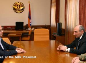 Сейран Оганян встретился с Бако Саакяном