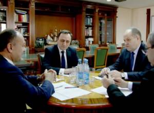 Оганян принял делегацию армяно-российского сотрудничества