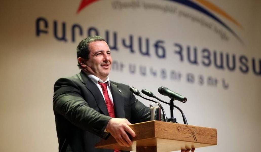 013cc87b58c7f3e32878c6161594d1ae