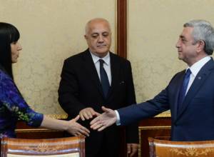 Serzh Sargsyan meets with BHK representatives