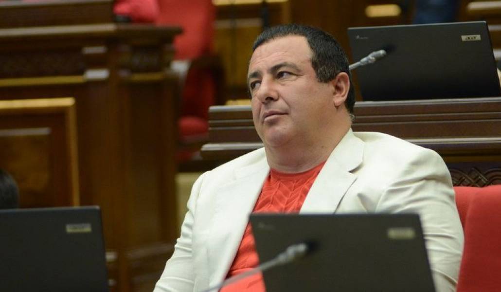 95ae43eeb04fdcd6ea23c21ec771fac6