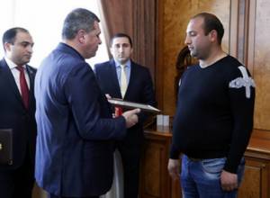 Քաղաքացին պարգևատրվել է հանցագործին հետապնդելու և վնասազերծելու համար