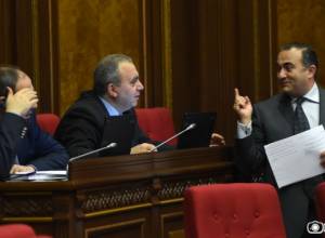 Who will be freed from military service? Who will be punished? Live from the NA