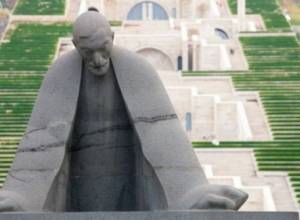 Who invited Alexander Tamanyan to Armenia?