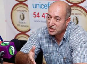 What the child living with one parent feels