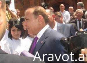 Մարդիկ աղերսելով օգնություն էին խնդրում վարչապետից. Առավոտ