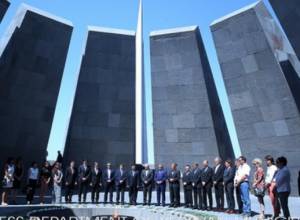 Мэры 12 городов ФРГ посетили мемориальный комплекс Цицернакаберд