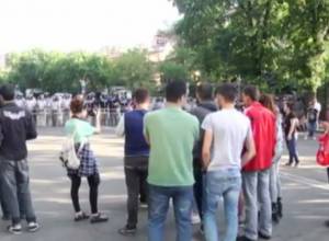 Games on Baghramyan Avenue