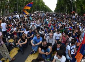 Activists closed Mashtots Avenue