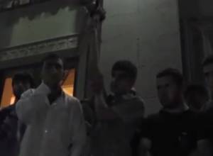 Vaghinak Shushanyan addressing protesters