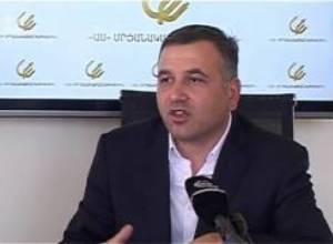 Vardan Petrosyan does not know whether to go home and have a meal there or not