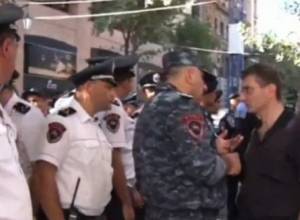 1in.am: Citizens closed Abovyan Street