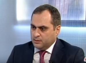 Are the advocates dependent on the Chairman of the Chamber of Advocates?