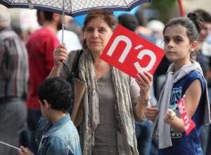 No camp addresses people, calls everybody to participate in campaign rallies