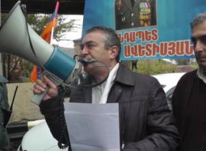 Karabakh war veterans urge retired army colonel to stop hunger strike