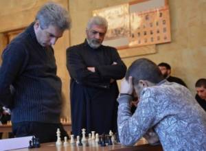 Գրոսմայստերը միաժամանակյա խաղ կանցկացնի հոգևորականների ու երիտասարդների հետ