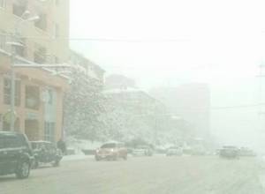 Снежная Королева поцеловала мэра Еревана