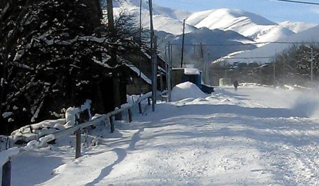 Ճոխ սեղաններ ու տեղ չհասնող հյուրեր