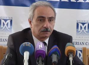 Սննդի փորձագետը «Երևան սիթի»-ում սպիտակած երշիկ է հայտնաբերել