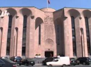 ԱՄԷ-ին՝ 0.7 հա հողամաս, զոհված փոխգնդապետի ընտանիքին՝ տուն
