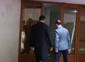 Karen Chmaritsyan left Ministry building without a word