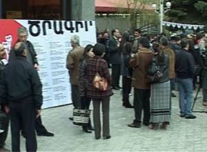 People are interested in culture but have neither time nor money to visit cultural centres