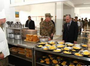 Bako Sahakyan visits military unit