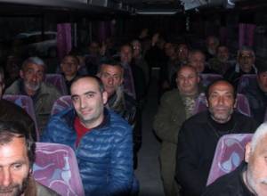 Groups of Yerkrapahs heading to front line