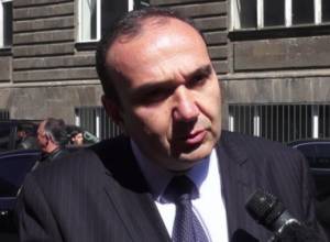 Նախարարը անակնկալ այցելել է Աշտարակի ավագ դպրոց