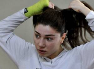 Ануш Григорян вошла в четверть финала