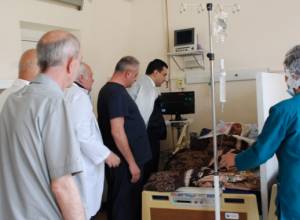 Раненых военнослужащих ждет длительное лечение