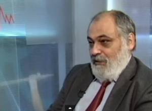 R. Safrastyan: “Jealousy was the main reason to get rid of Davutoglu”