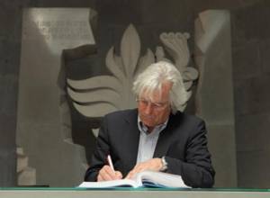 Spanish MEP visits Armenian Genocide Memorial