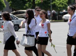 Last Bell: Ceremonies in Armenian schools to start with a moment of silence