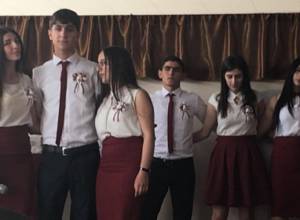 Выпускники не опровергают - деньги собирали