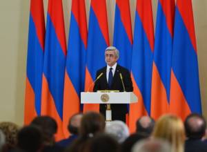 Serzh Sargsyan hands highest state decorations awarded posthumously