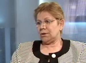 How can people distinguish between local tomatoes and those imported from Turkey