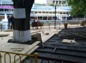 «Ազատագրման է սպասում «Պապլավոկ»-ի  դիմացի   այգին»