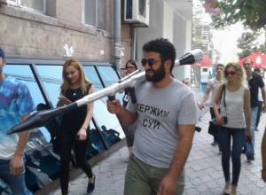 Activist strolls Yerevan streets with Russian 'weapon'