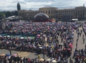Live: Гюмри. Площадь Вардананц