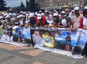 Люди с проблемами со здоровьем подойдут к Папе Римскому