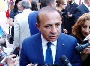 Овик Абраамян не в курсе