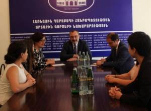 Artsakh FM receives interns of Armenian Assembly of America