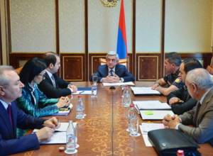 We should learn lessons from this: The armed group must lay down their weapons -  Serzh Sargsyan