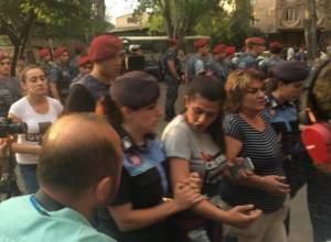 Detained citizens taken to Interior Troops unit