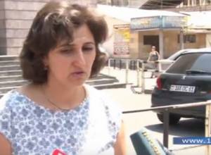 Павла Манукяна на носилках переместили в зал судебных заседаний