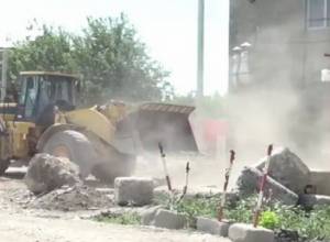 Տները փլվում են Հյուսիս-հարավ մայրուղու շինարարության պատճառով