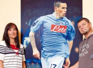Napoli midfielder's parents attacked in Kiev