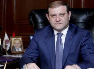 Yerevan Mayor extends congratulations on World Day of Elderly People