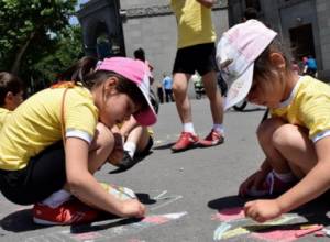 Дети с аутизмом находятся в центре внимания